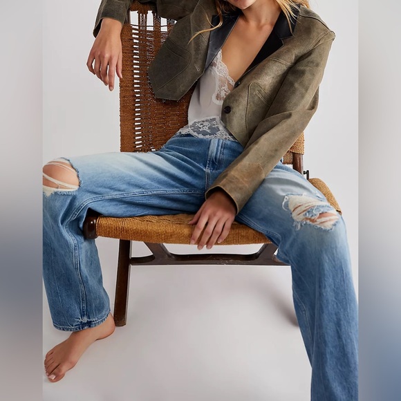 MOTHER Superior High Waisted Study Hover 30 Straight Leg We Are Castaways Denim - Picture 3 of 10